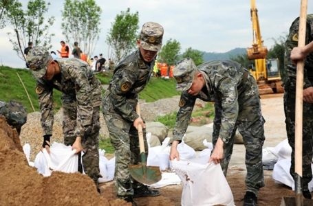 廣東多地出現(xiàn)洪澇災(zāi)情 部隊官兵全力進行搶險救援