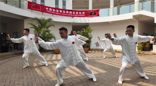 武術(shù)表演《武風(fēng)琳瑯》。內(nèi)圖大學(xué)孔子學(xué)院供圖